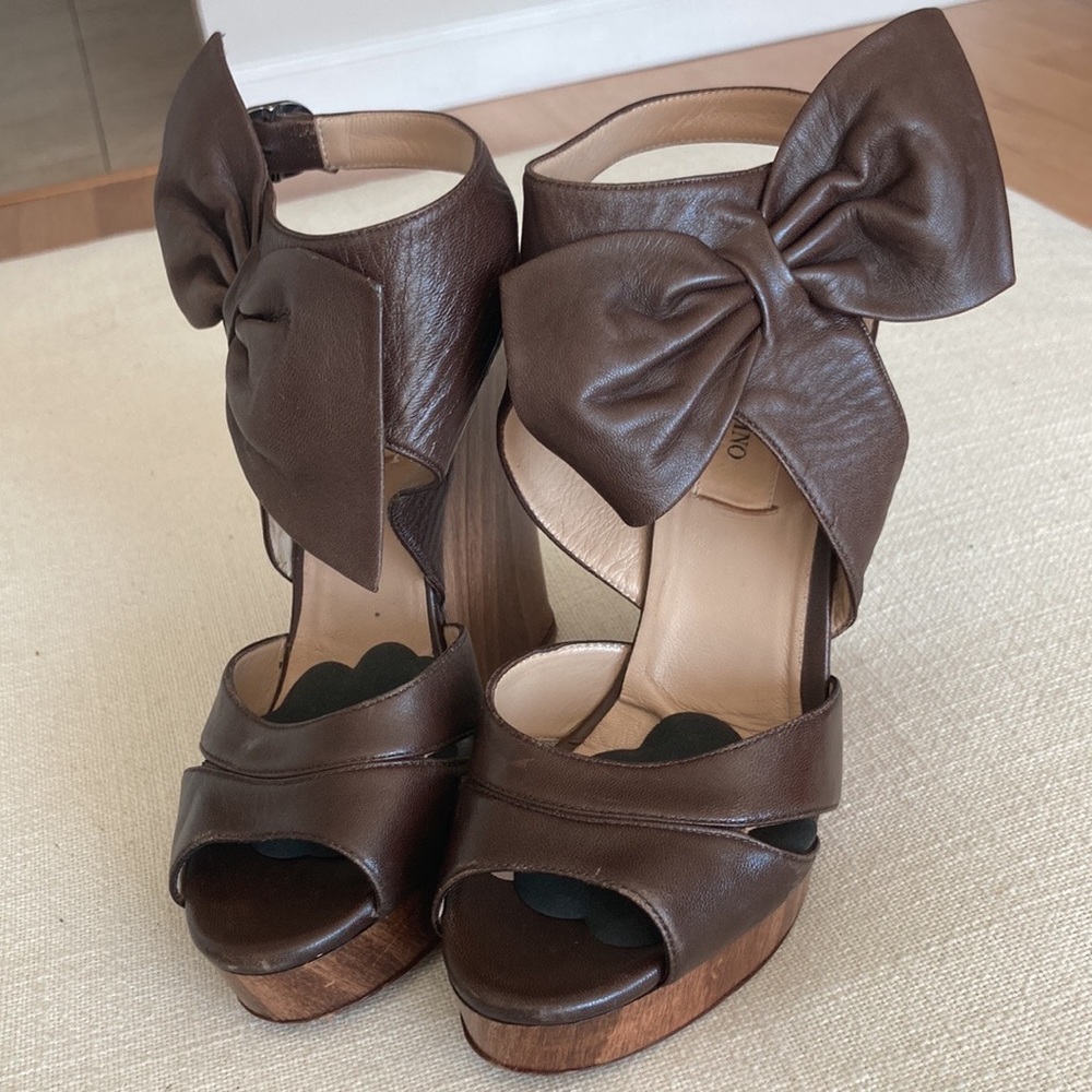 Valentino✨ Vintage Brown Bow Wedges